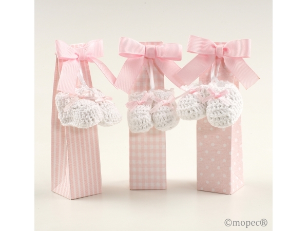 Confezione regalo con scarpette rosa